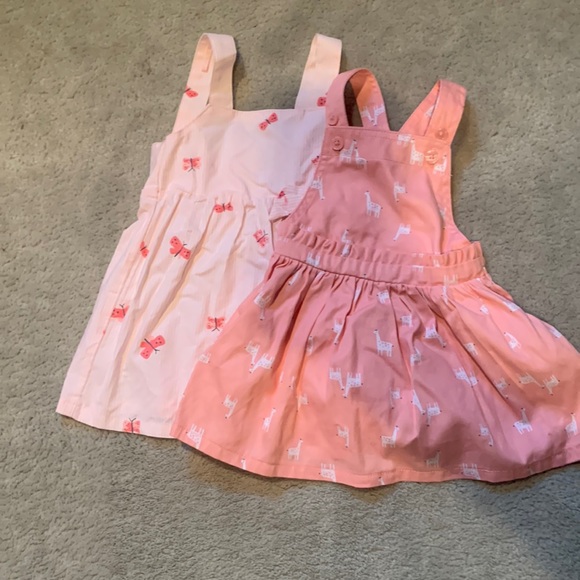 Excellent condition Carters 12 month pink dresses. - Picture 1 of 5